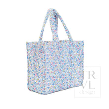 Load image into Gallery viewer, QUILTED GO GO TOTE - BRIDGEHAMPTON FLORAL - Tote Bags
